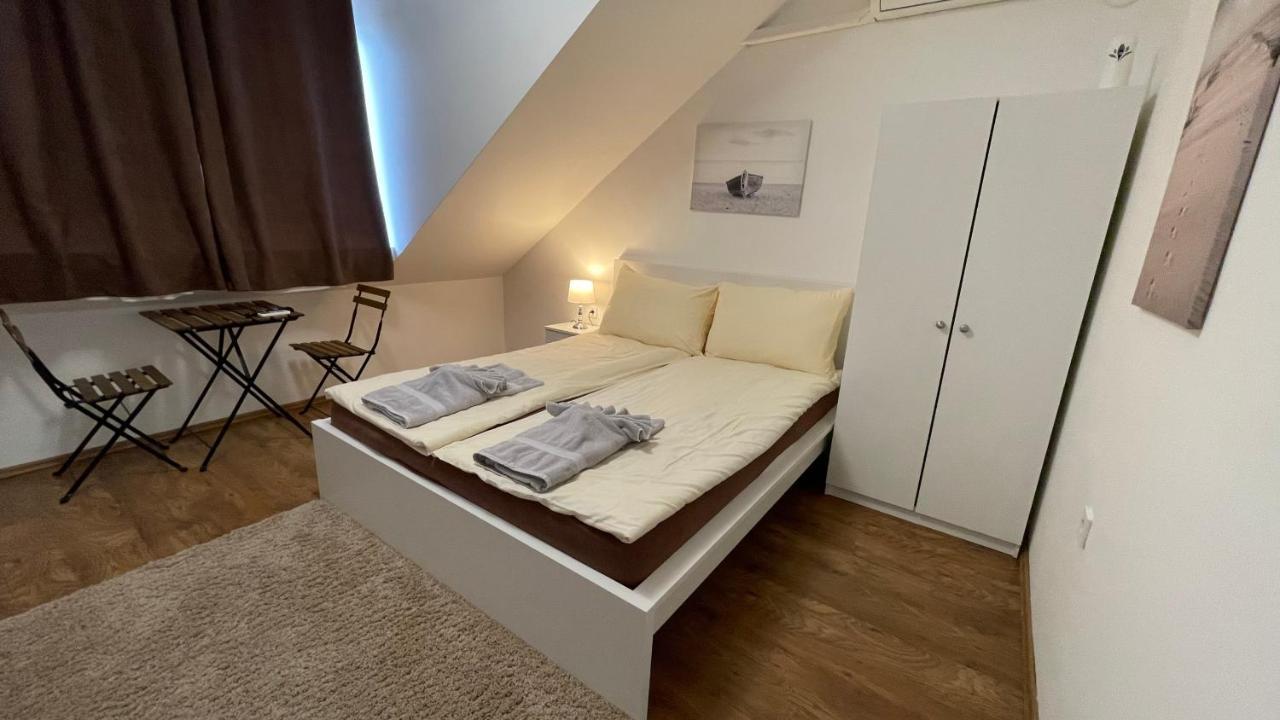 City Apartman Балатонфёльдвар Экстерьер фото